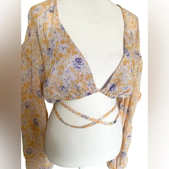 Marjorelle Gwen Top in Meadow - Picture 3 of 11